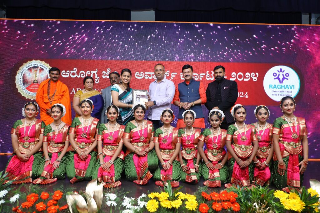 WhatsApp Image 2025-08-20 at 10.53.56 AM (2)